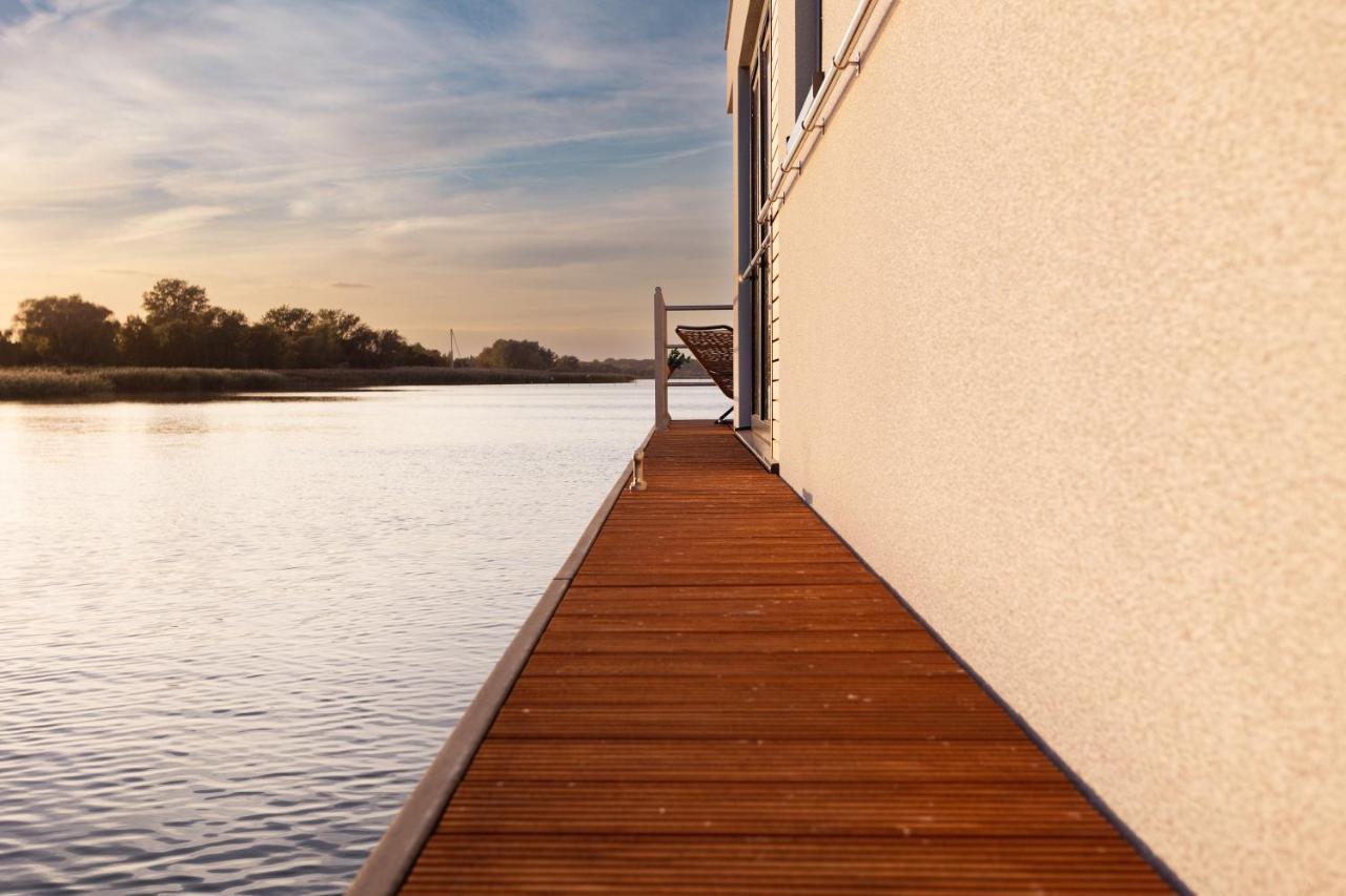 Hausboot Kuestennebel Ribnitz-Damgarten Exterior foto